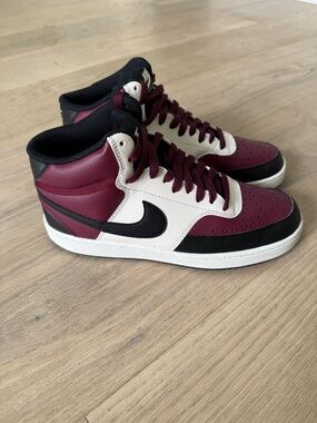 Nike Men’s Mid-Top Sneakers Court Vision size 7